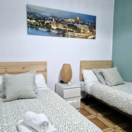 Triana 44 Familiar Luxury * Seville