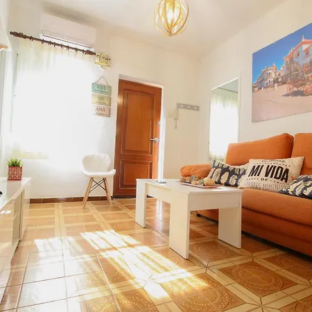Triana 44 Familiar Luxury